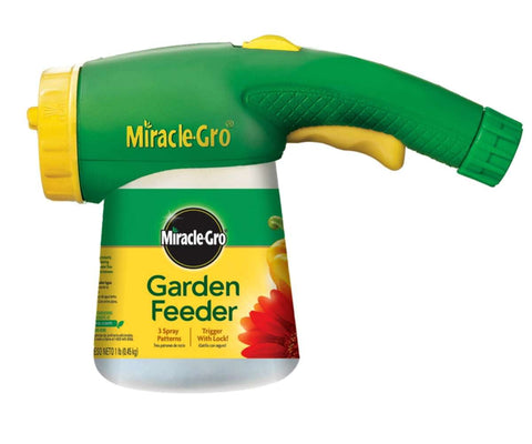 Miracle-Gro Waterproof Garden Feeder, 1 lb with 3 Spray Patterns and Water Soluble Plant Food